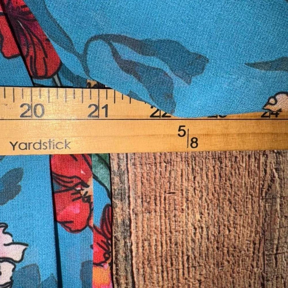 Vibrant Floral Blue Blouse - Picture 6 of 8